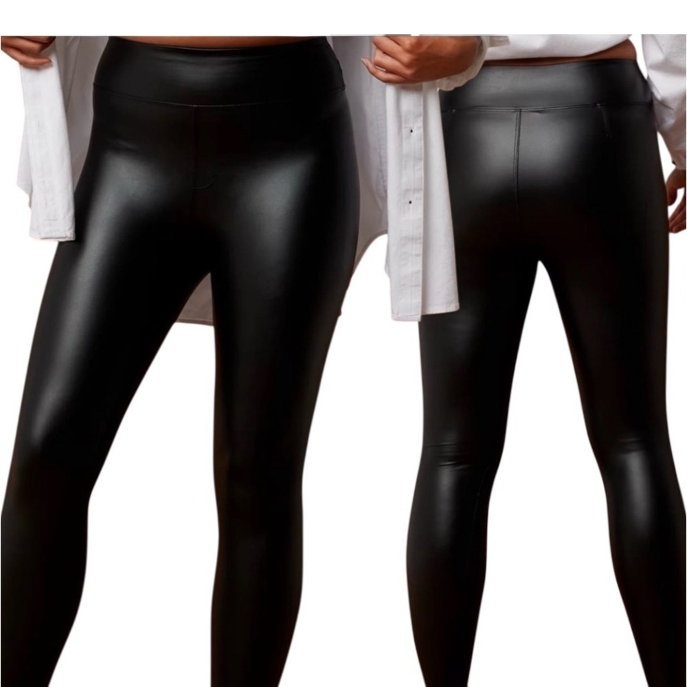 NWT OFFLINE by Aerie Real Luxe Faux Leather Leggings Black Medium Pant 0708-5860